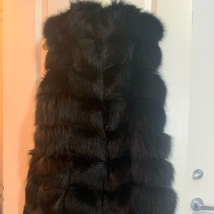 FUR VEST